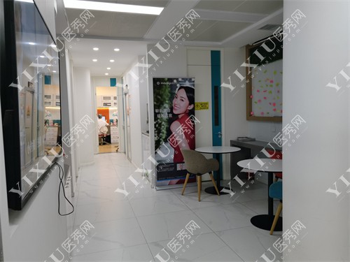 北京顺德口腔顺义区裕龙花园店走廊