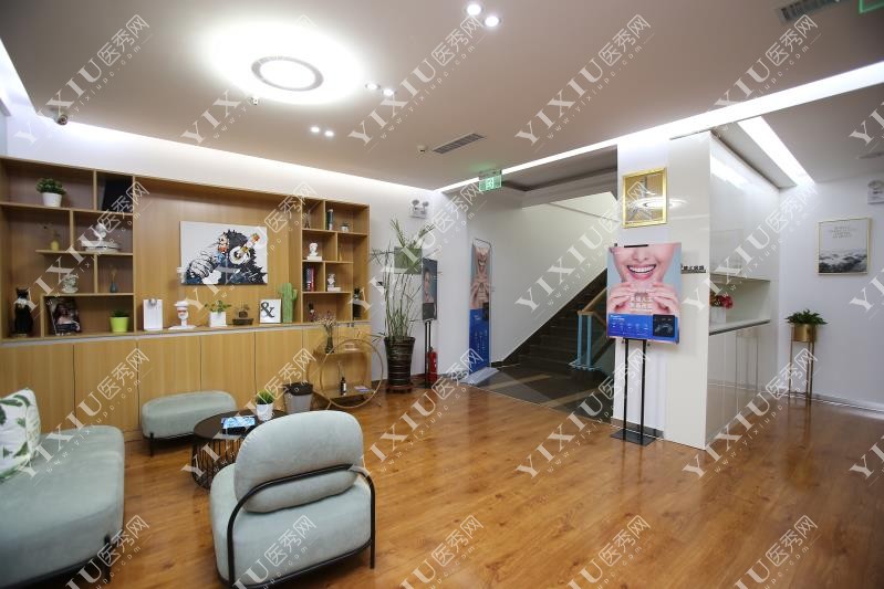 正畸拔牙收缝过程图解,哈尔滨学生党拔牙正畸过程分享!(图3) 正畸拔牙收缝过程图解,哈尔滨学生党拔牙正畸过程分享!(图3)