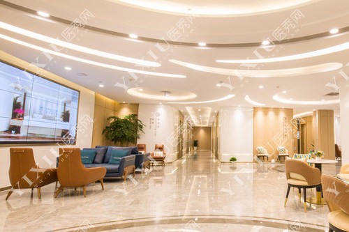 石家庄中诺口腔种植牙多少钱一颗？公开价格表的同时分享他家种牙优势!(图2)