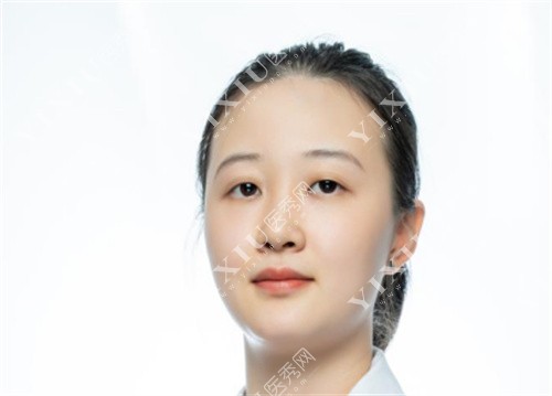 深圳牙力仕口腔诊所医生冯毓娴 