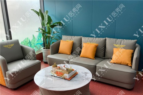固德口腔（厚街万达店）休息区