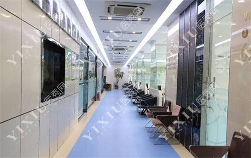 济阳牙科医院走廊图