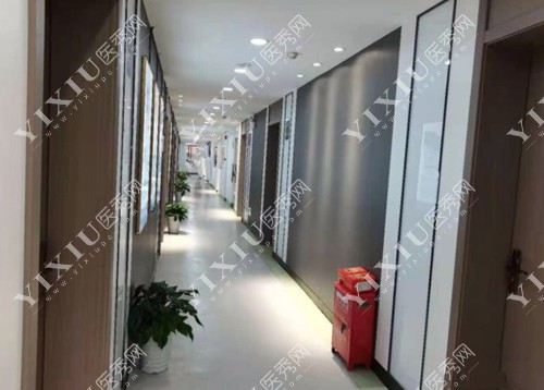 长沙中诺口腔走廊照片
