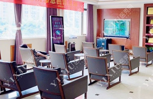 杭州亮贝美口腔大厅休息区