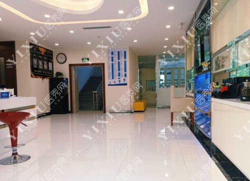 拜博口腔（大什字街店）大厅一角
