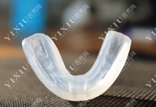 儿童早期矫正器展示图