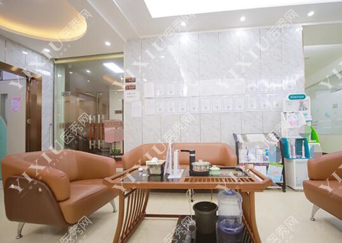 廉江佳雅牙科收费不贵！新版价格表直白更新分享！(图2)