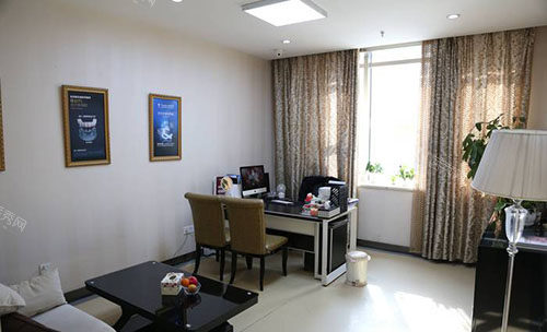 武汉华美口腔科看牙真划算，韩国奥齿泰植体3980真心不贵！(图2)