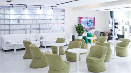 华强北附近牙科医院有美莱｜友睦｜正夫｜好美｜拜博等！排名前十人气牙科合集！(图1)