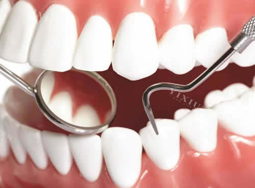 口腔医院牙齿护理宣传图