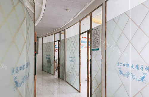 南宁贝尔口腔看牙收费标准公开，自锁托槽矫正6800元起／种植牙3180元起超划算！(图6)