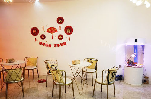 南宁贝尔口腔看牙收费标准公开，自锁托槽矫正6800元起／种植牙3180元起超划算！(图2)