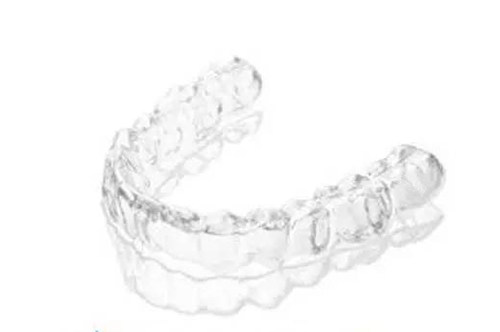 隐形矫正牙齿大概多少钱？国产隐形矫正VS进口隐形牙套，价格对比让你一目了然！(图4)