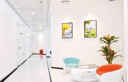 深圳固皓口腔价格贵吗？不贵！洗牙80+／补牙198+／美白598+／种植4999+(图4)