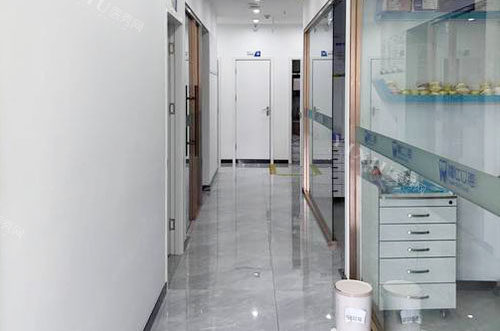 成都嘉仁口腔走廊环境图
