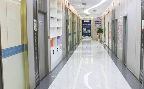 嘉兴海盐圣禾口腔走廊环境图