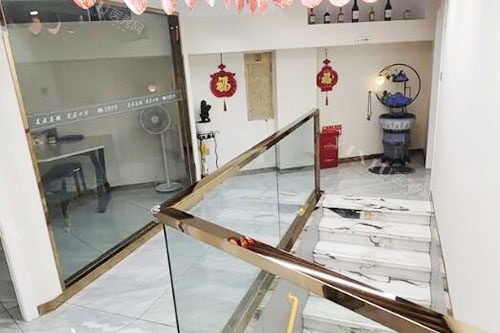 十堰志鹏口腔大厅环境实拍图