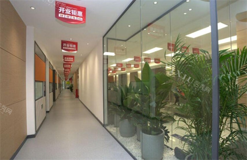 广州瑞泰口腔走廊照片