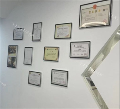 常州优禾口腔展示墙