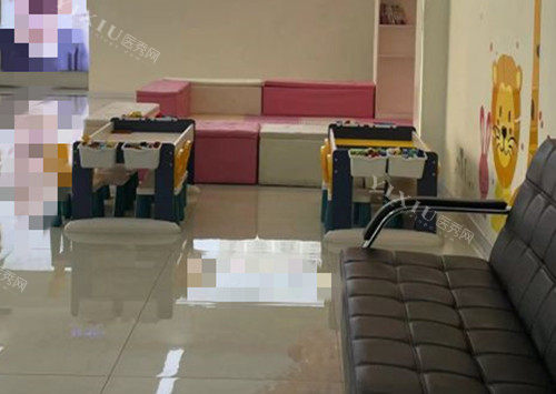 日照博恩口腔大厅休息等候区环境