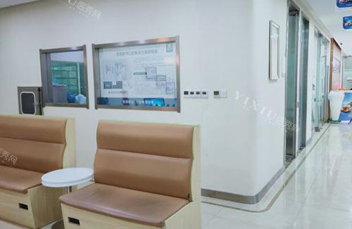 东阳华呗口腔大厅休息区