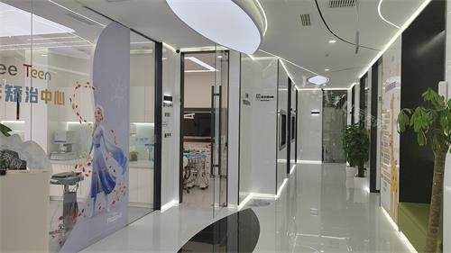 北京东直门口腔走廊环境