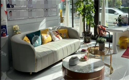 太原澳莱口腔沙发休息区