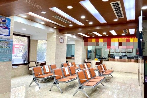 成都医大口腔室内一角