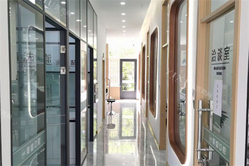 长春嘉盛口腔走廊环境