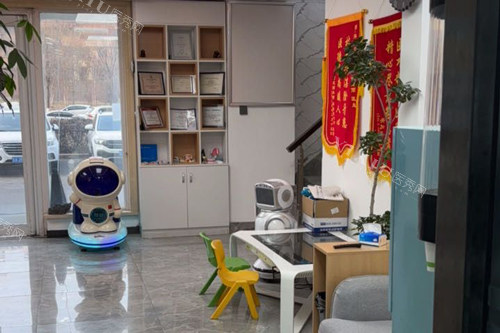 长春华益口腔大厅图