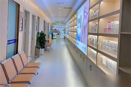 成都新桥口腔(玉双店)走廊