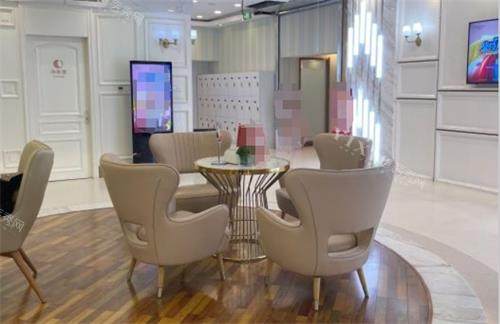 郑州韩辰华领整形休息区