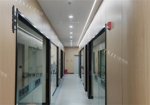 太原龙橙口腔走廊环境