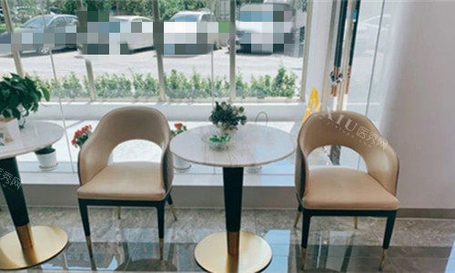 石家庄中诺口腔医院怎么样？是当地出名牙科！凭借正规资质、齐全的设备、靠谱的医生团队有好口碑~(图3)