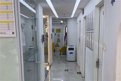 北京维恩口腔五道口店走廊环境