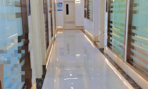天津金正口腔走廊图