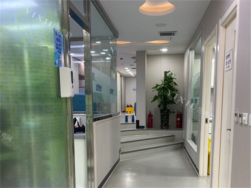 天津英瑞齿科(深白店)走廊