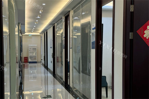 宁波拜博口腔海曙店走廊环境