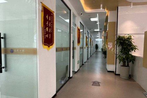 杭州植成口腔医院走廊