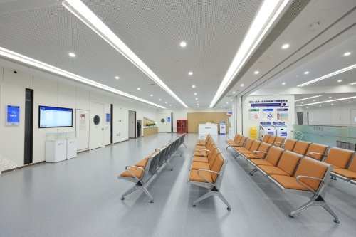 成都新桥口腔总院大厅等候区
