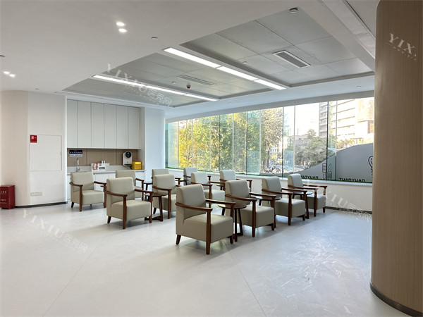 昆明团圆口腔医院地址锁定五华区青年路432-1号！3号线东风市场C口270米直达，医生名单参考！(图2)