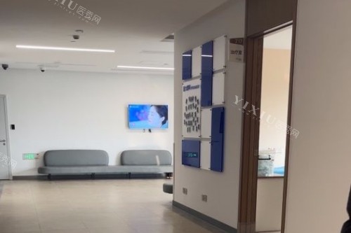 上海医大医院眼科诊室