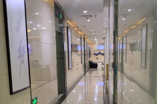 上海科瓦口腔内部过道环境示意图