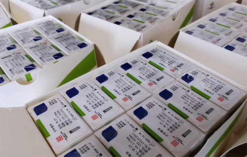 康盛亲水种植体怎么样？国产亲水黑马！表面技术加速骨愈合，价格亲民，骨量一般种牙也能省时间！(图1)