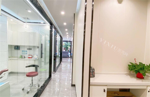 广州凡响口腔走廊照片展示