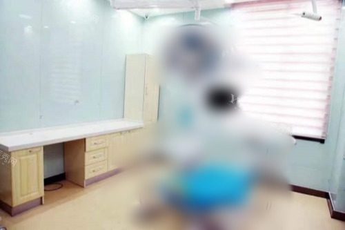 山东新泰市美润口腔医院诊室