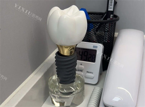 牙龈薄能种植牙吗？牙科医生：满足2个条件就能种，3类情况需先治疗(图5)