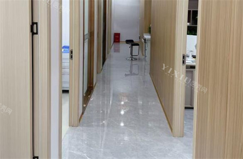 武汉左岭博牙口腔走廊照片