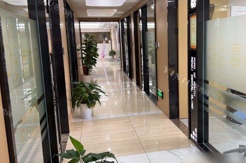 武汉仁爱口腔医院走廊