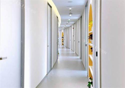 武汉萌芽齿科过道区